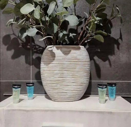 Wygodne M Z Ogrodkiem 아파트 제수프